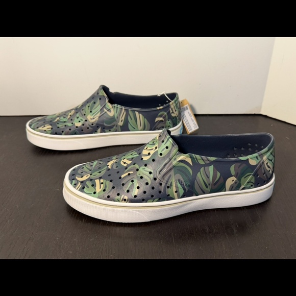 Native Miles Sugarlite Print Slip On Shoes Grey/White/Green Flax Foliage M11 main image 7